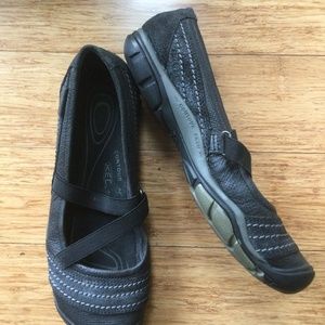 Keen Rivington CNX Criss Cross Mary Jane Shoes